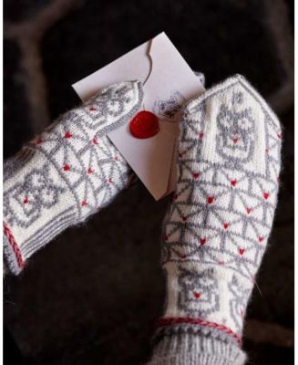 Harry Potter - Knitting Magic - More Patterns From Hogwarts and Beyond - An Official Harry Potter Knitting Book (Harry Potter Craft Books, Knitting Books) by Tanis Gray