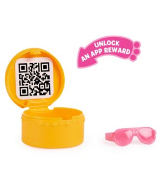 Gabby's Dollhouse Carlita Toy Car with Pandy Paws Collectible Figure and 2 Accessories