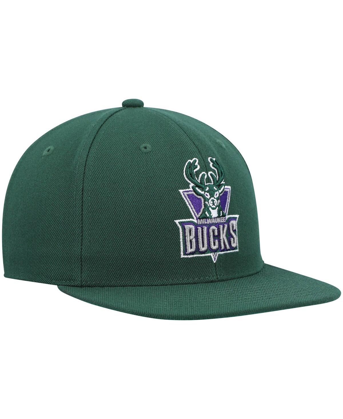 Shop Mitchell & Ness Men's  Green Milwaukee Bucks Hardwood Classics Team Ground 2.0 Snapback Hat