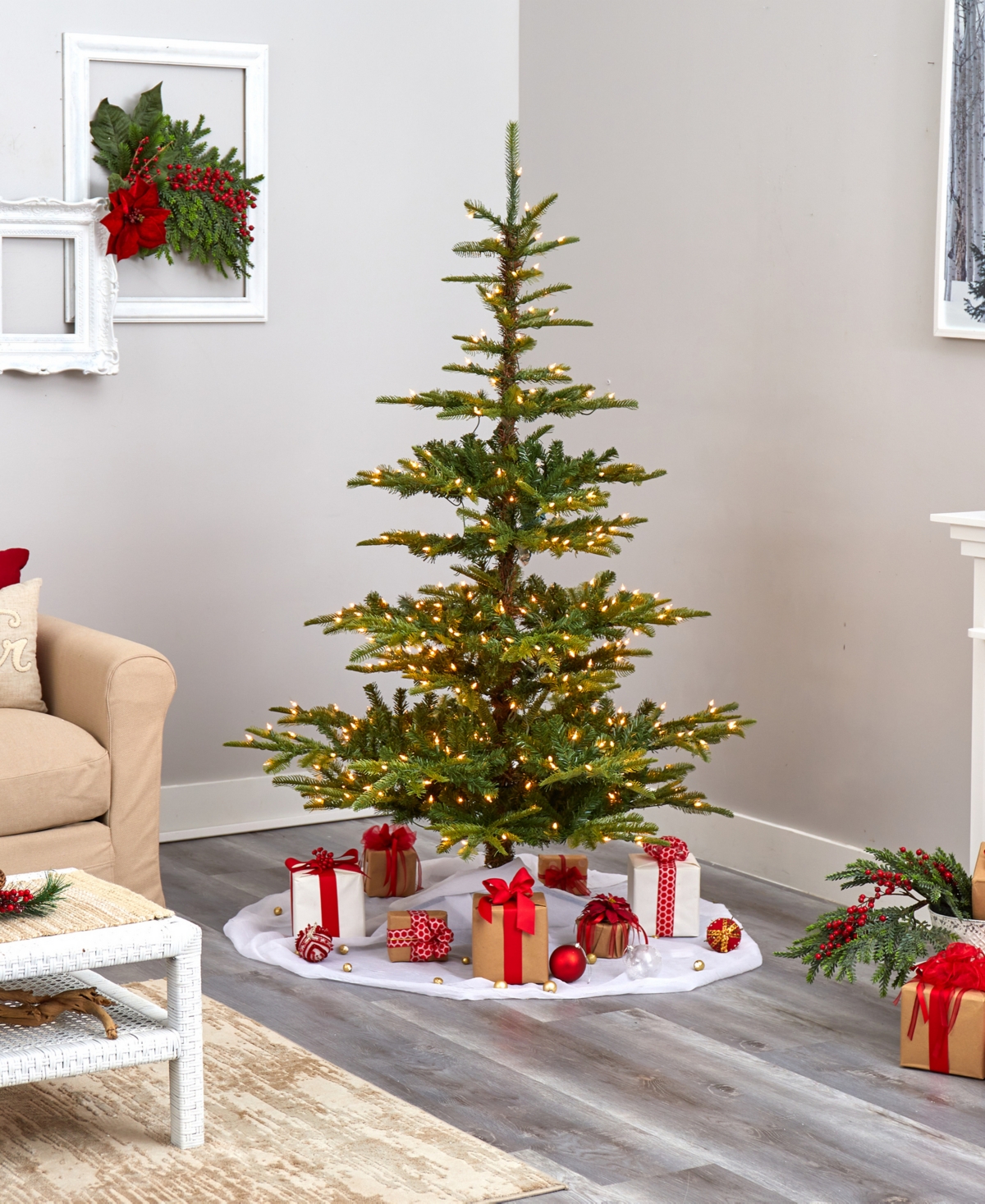 Layered Washington Spruce Artificial Christmas Tree with Lights and Bendable Branches,