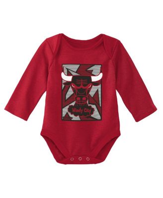 Infant Boys and Girls Black, Red Chicago Bulls Hardwood Classics Bodysuits and Cuffed Knit Hat Set
