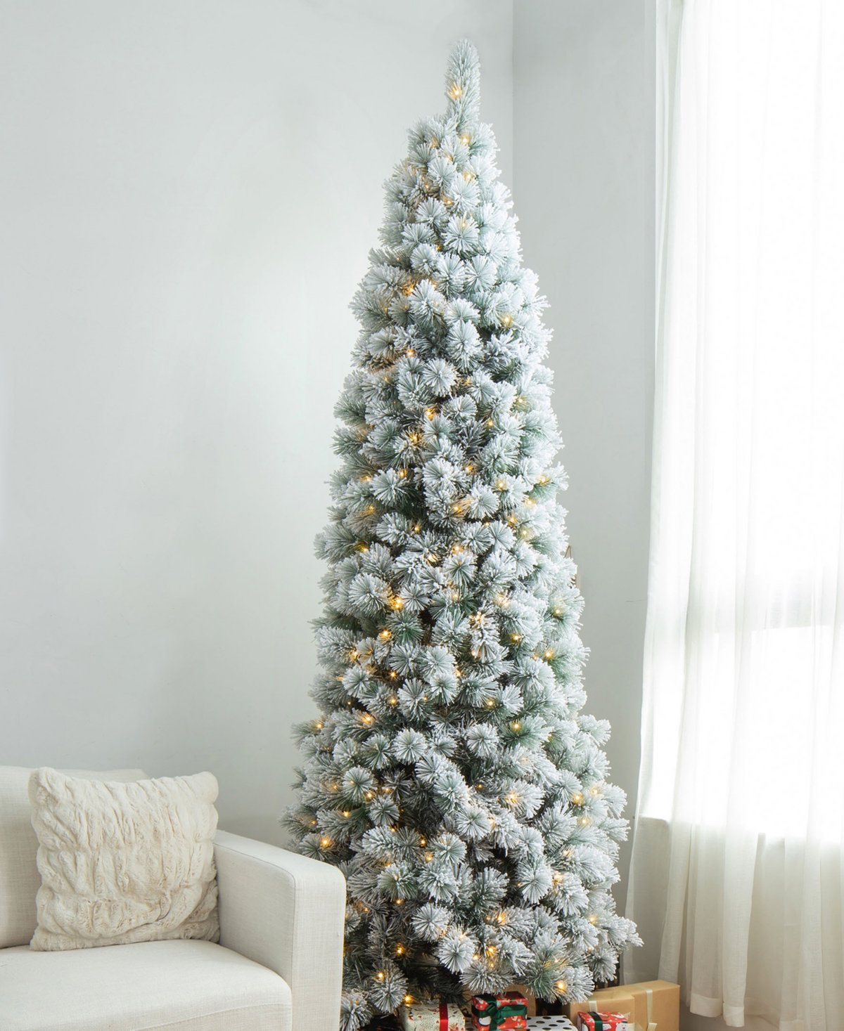 Glitzhome Pre-Lit Flocked Pencil Pine Artificial Christmas Tree with 500 WarmLights - White