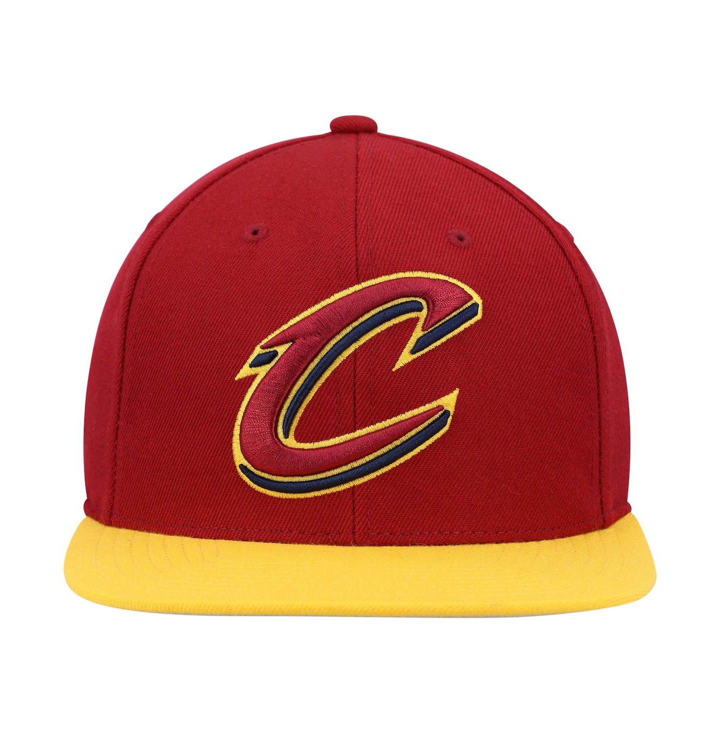 Мужская кепка Mitchell & Ness Wine, Gold Cleveland Cavaliers Team Two-Tone 2.0 Snapback Hat — фото 3
