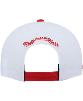 Men's White and Red Chicago Bulls Hardwood Classics Snapback Hat