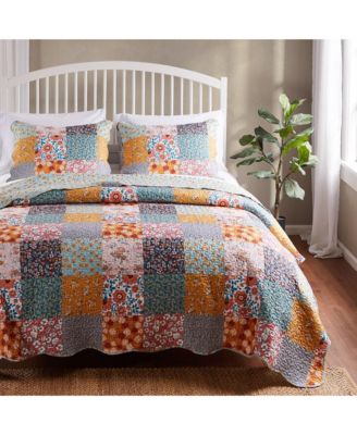Carlie Calico 2-Pc. Quilt Set, Twin/Twin XL