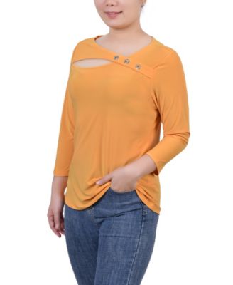 Petite 3/4 Sleeve Cutout Top