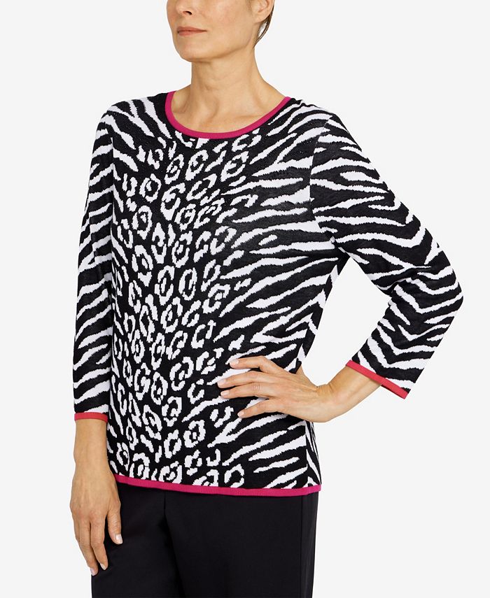 Alfred Dunner Plus Size Victoria Falls Crew Neck 3/4 Sleeve Texture Top With Detachable Necklace