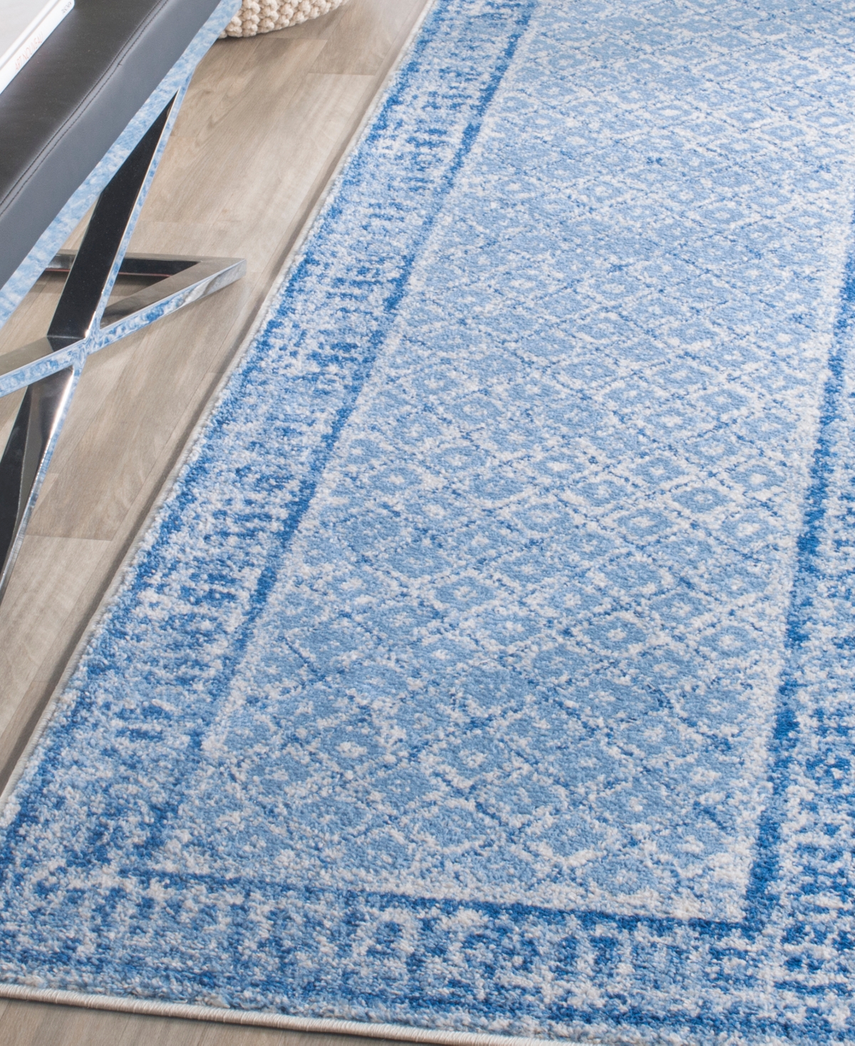 Safavieh Adirondack 110and Blue Area Rug - Silver