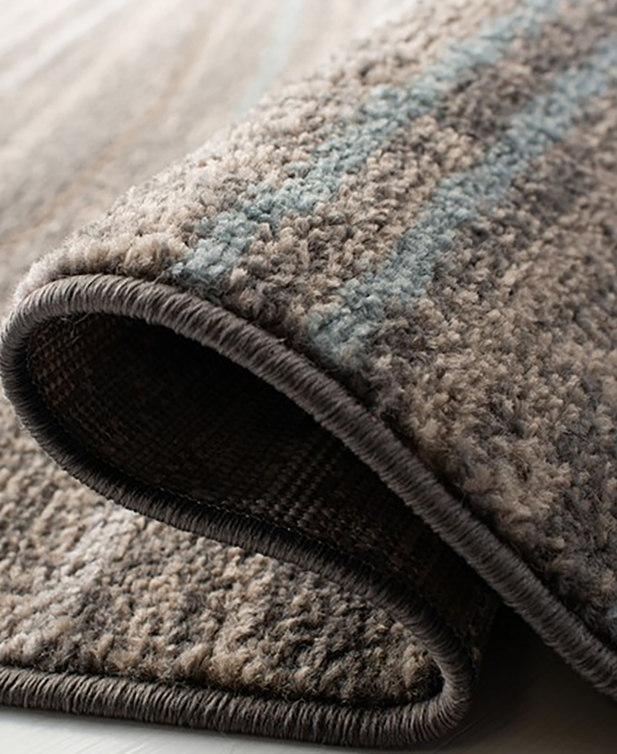 Safavieh Amsterdamand Beige Outdoor Area Rug - Silver