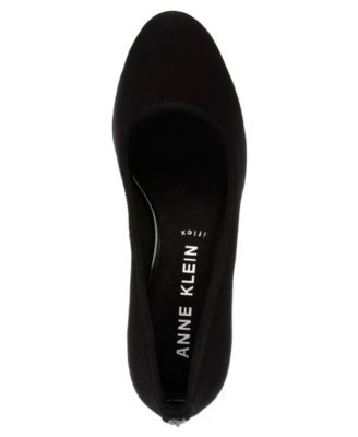 Women's Castana Round Toe Block Heel Pumps