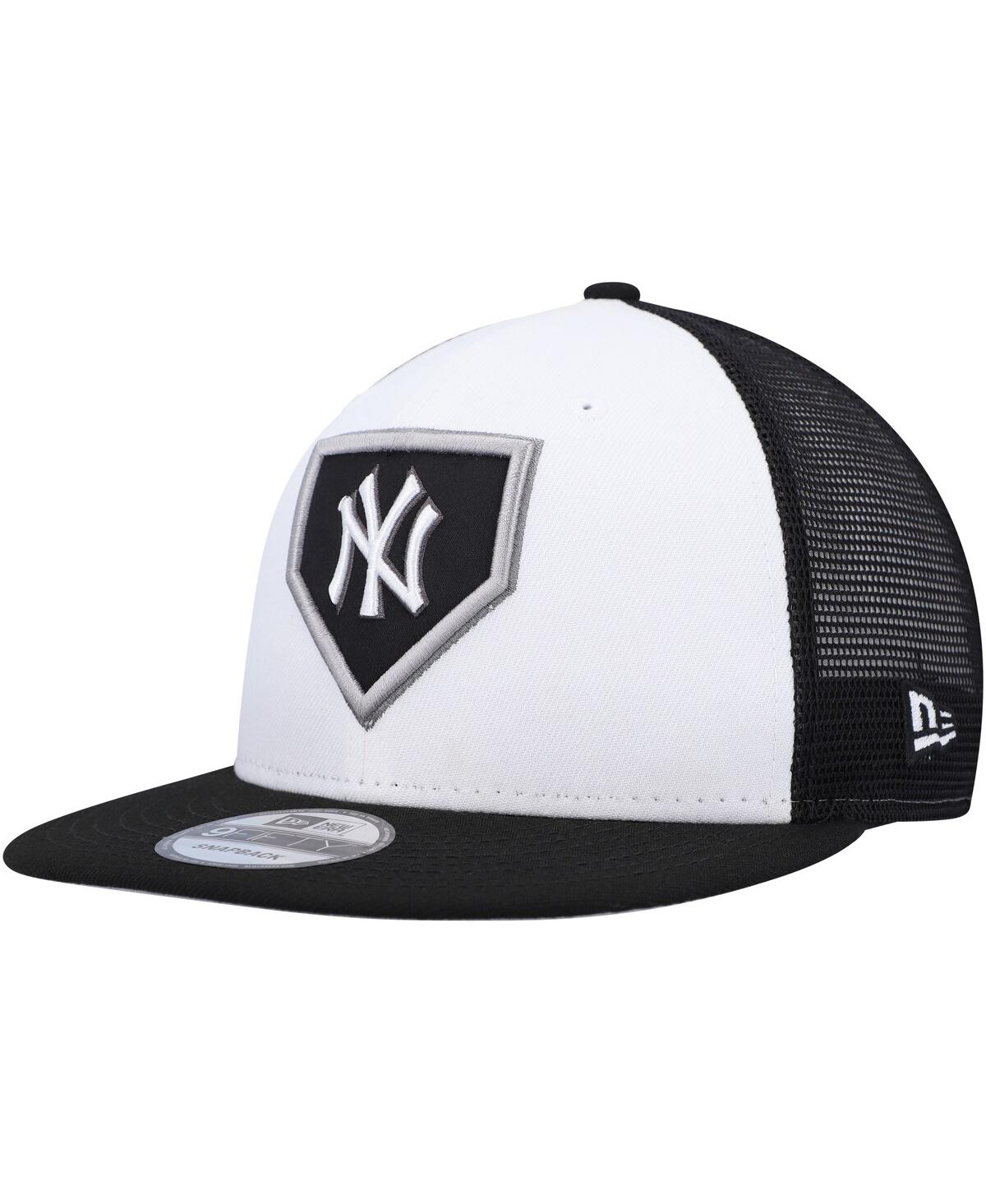 Men's New Eraand Black New York Yankees 2022 Clubhouse Trucker 9FIFTY Snapback Hat - White, Black