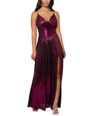 Betsy & Adam - Women's Liquid Metallic Lam&eacute; V-Neck Gown