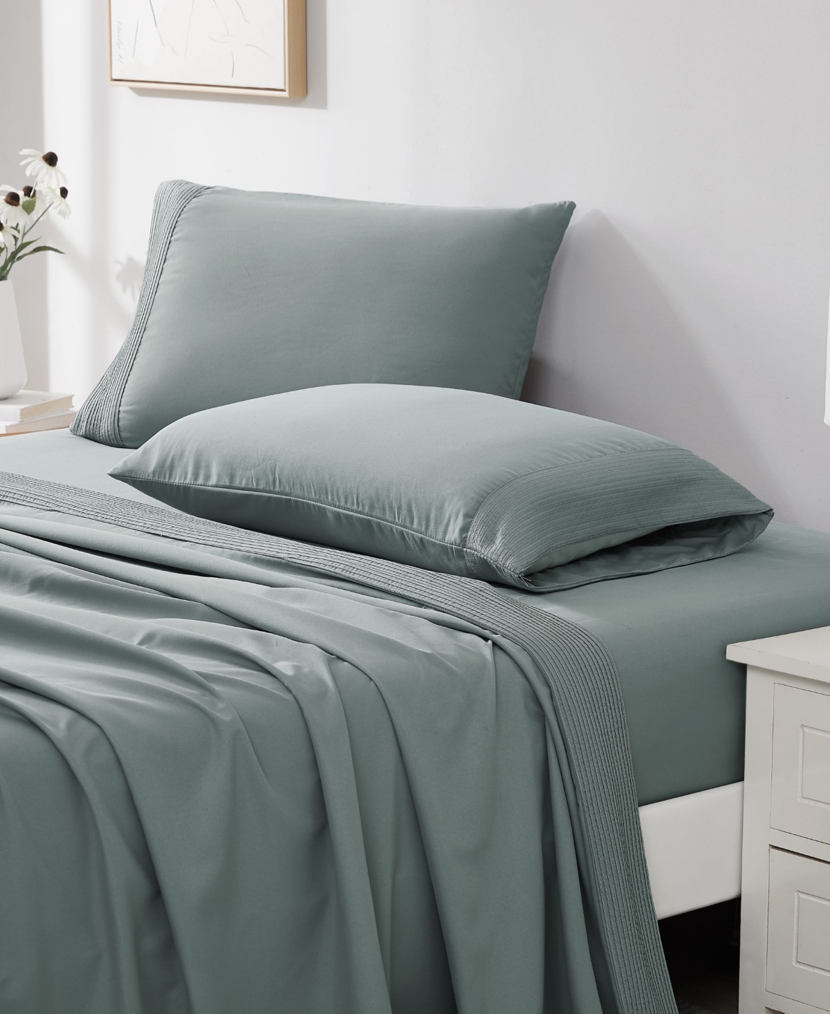 Southshore Fine Linens Classy Pleated 21" Extra deep, Pocket Sheet Set