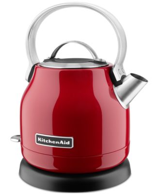 KitchenAid KEK1222 electric kettle has a removable limescale