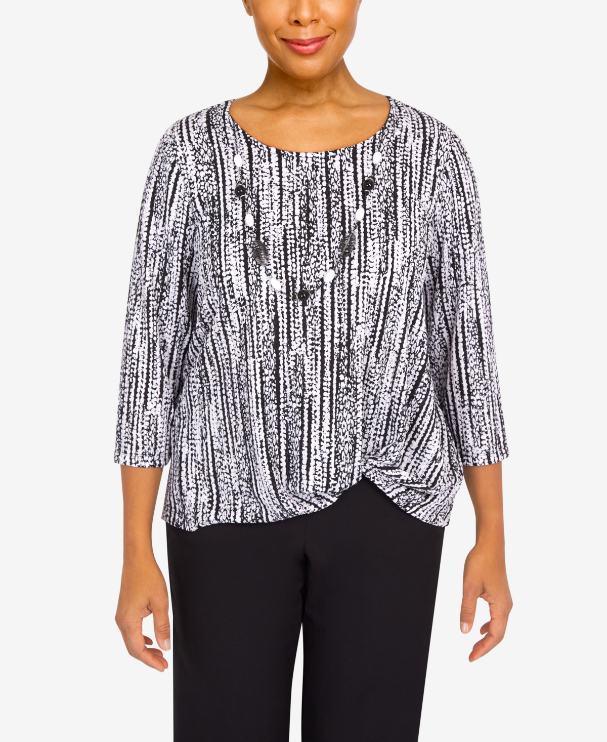 Alfred Dunner Women's Summer In The City Vertical Twist Hem Crew Neck Top With Necklace In Onyx/white