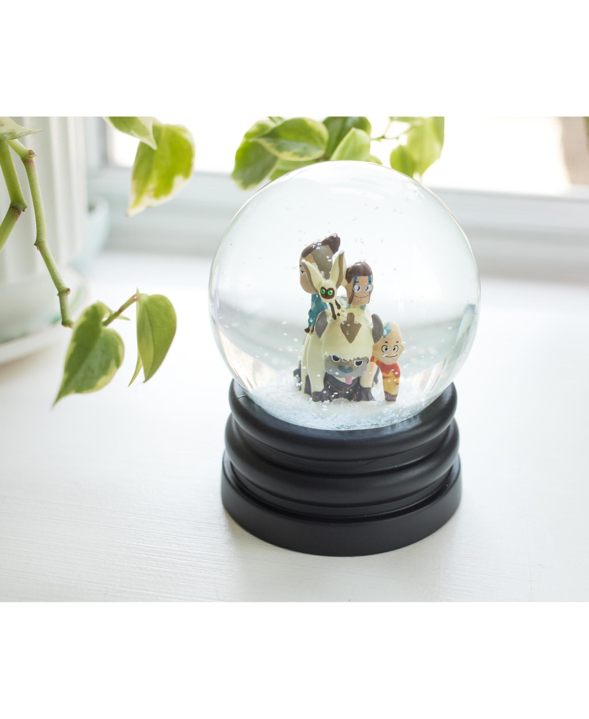 Surreal Entertainment Avatar: The Last Airbender 6-Inch Snow Globe Display Piece Decoration | Chibi Avatar Aang, Katara, Sokka, Momo, and Sky Bison Ap