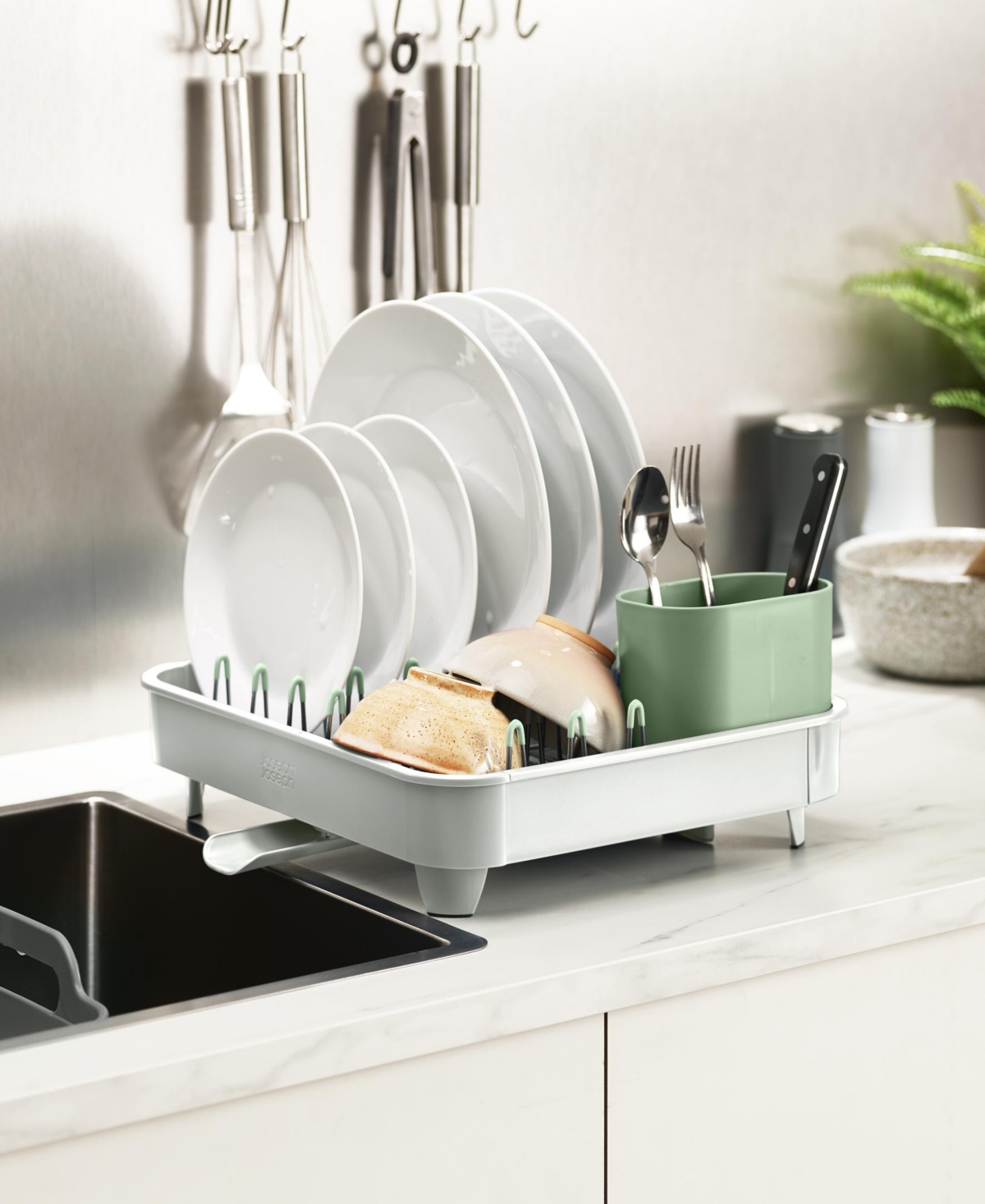 Joseph Joseph Extend Expandable Dish Rack In Light Stone,sage