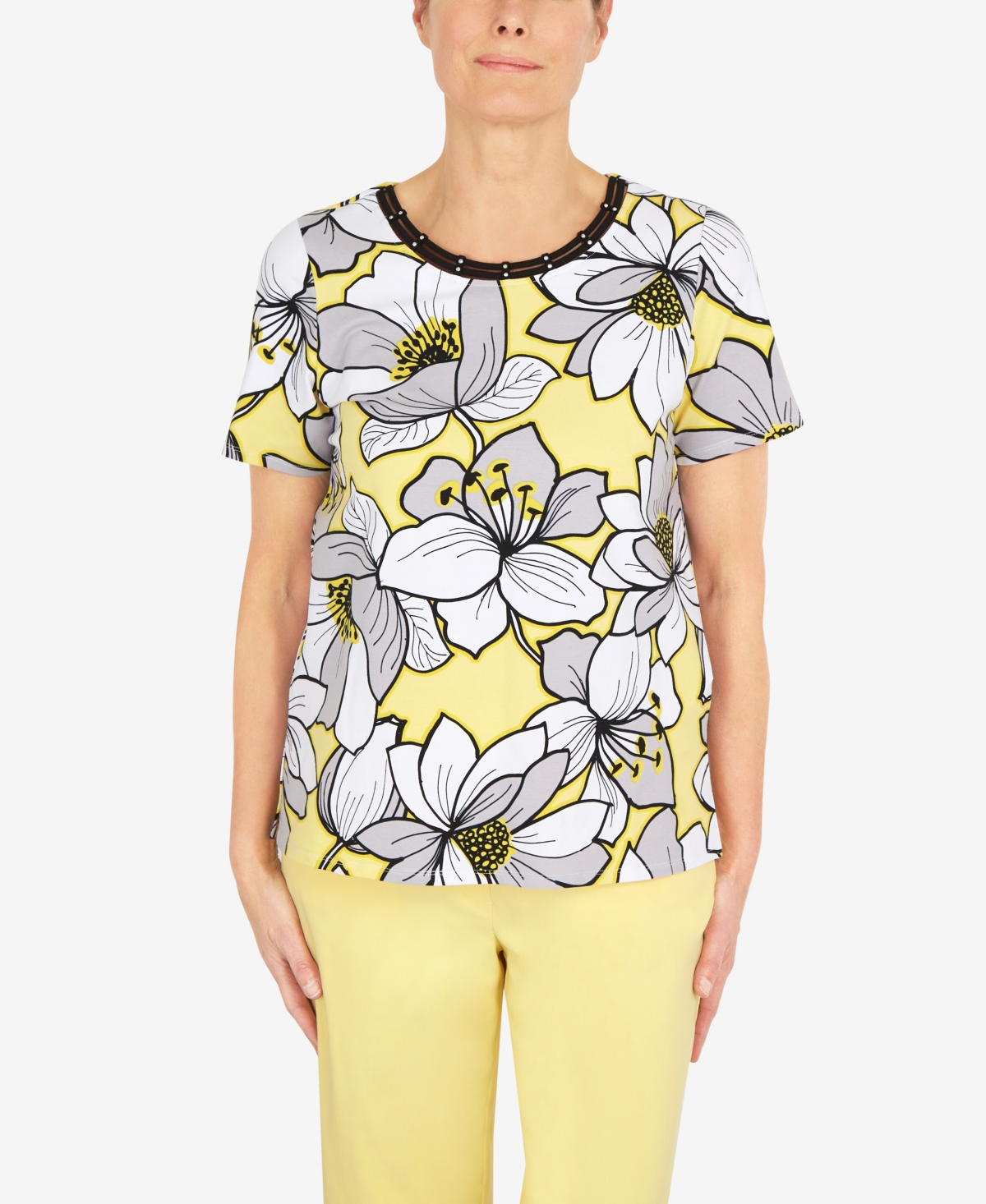 Alfred Dunner Petite Summer In The City Dramatic Flower Double Strap Short Sleeve T-shirt In Yellow
