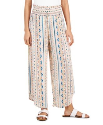 Kingston Grey - Juniors' High-Rise Dolphin Hem Pants