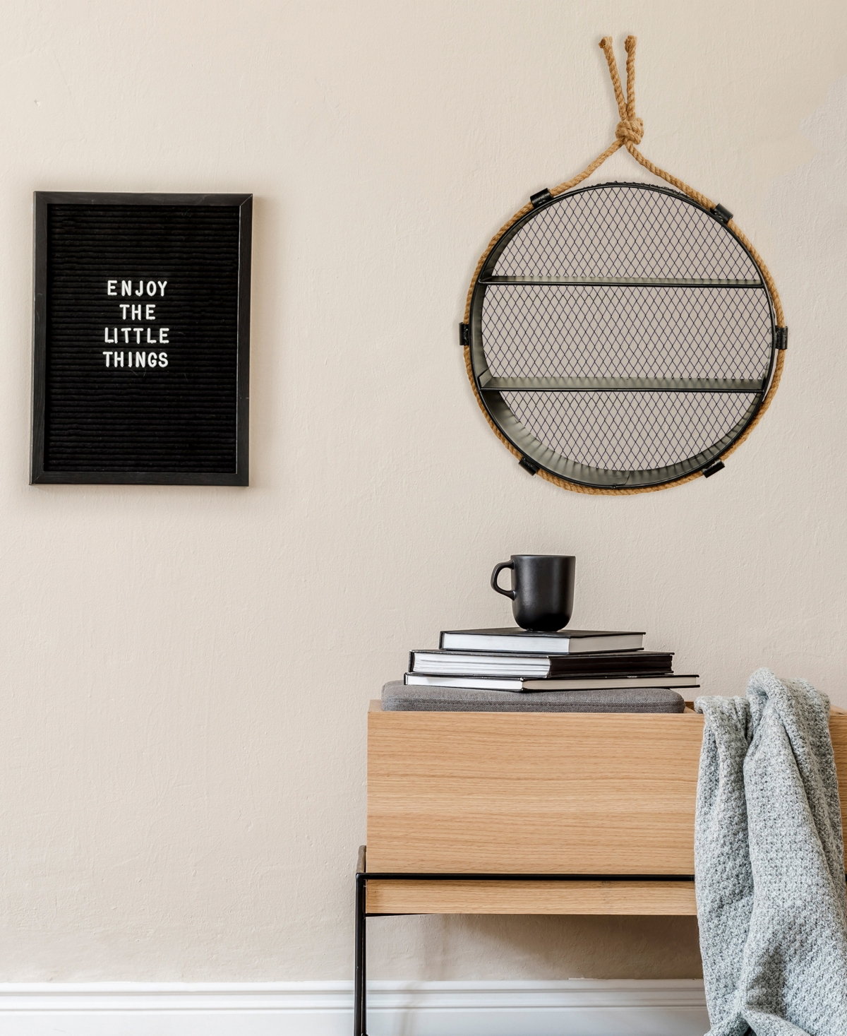 Round Wall Shelf,
