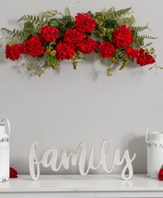 32" Geranium & Berry Swag