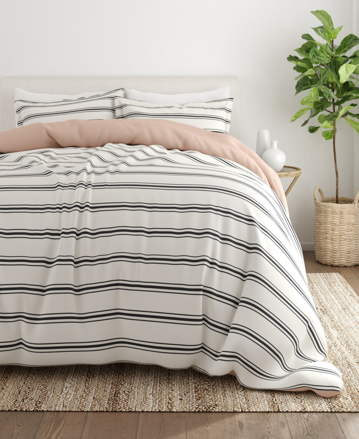 Ienjoy Home Utra Soft Reversible 3-pc. Duvet Cover Set, Queen In White