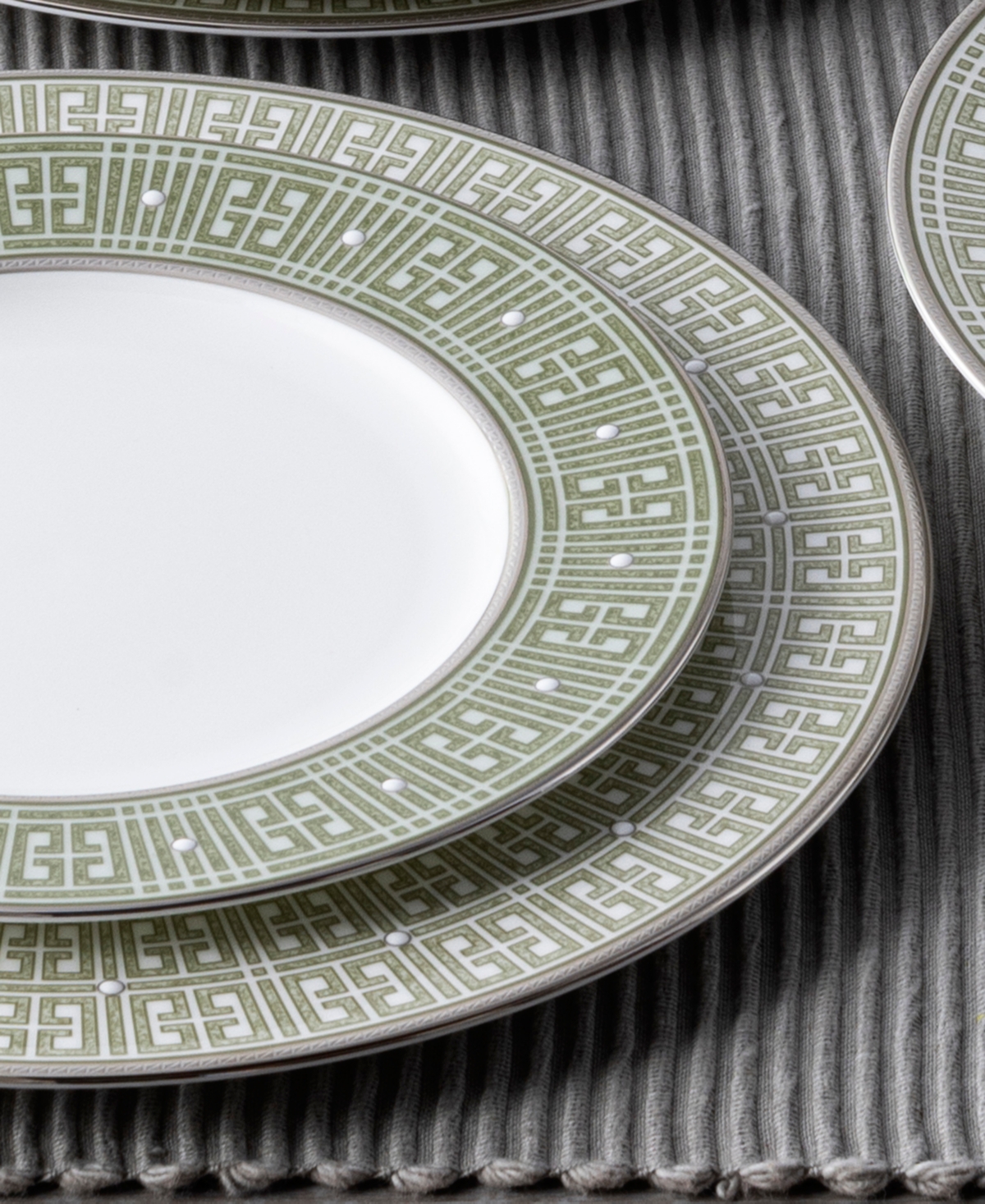 Noritake Infinity Green Platinum Piece Set, Service For 4 In Green Platinum