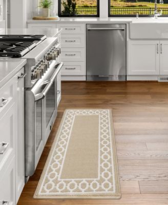 Christine Trellis Border Tufted Runner Rug, 26" x 60"