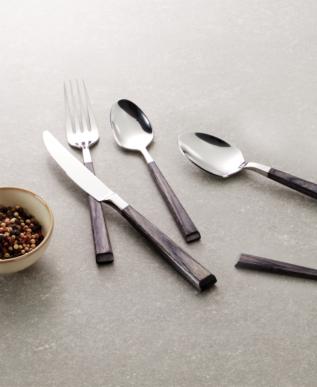 Oneida Coronado Charcoal Piece Everyday Flatware Place Setting, Service For 1 - Gray and Gray