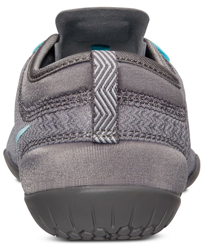nike cross bionic
