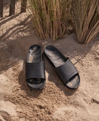 Cole Haan Men display picture 1