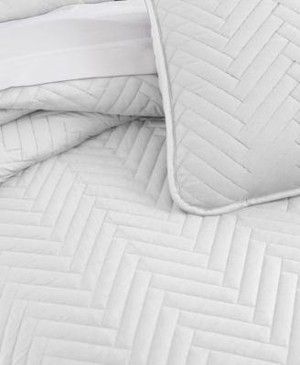 Southshore Fine Linens Solid Color Chevron Quilt Set Collection In Neutral