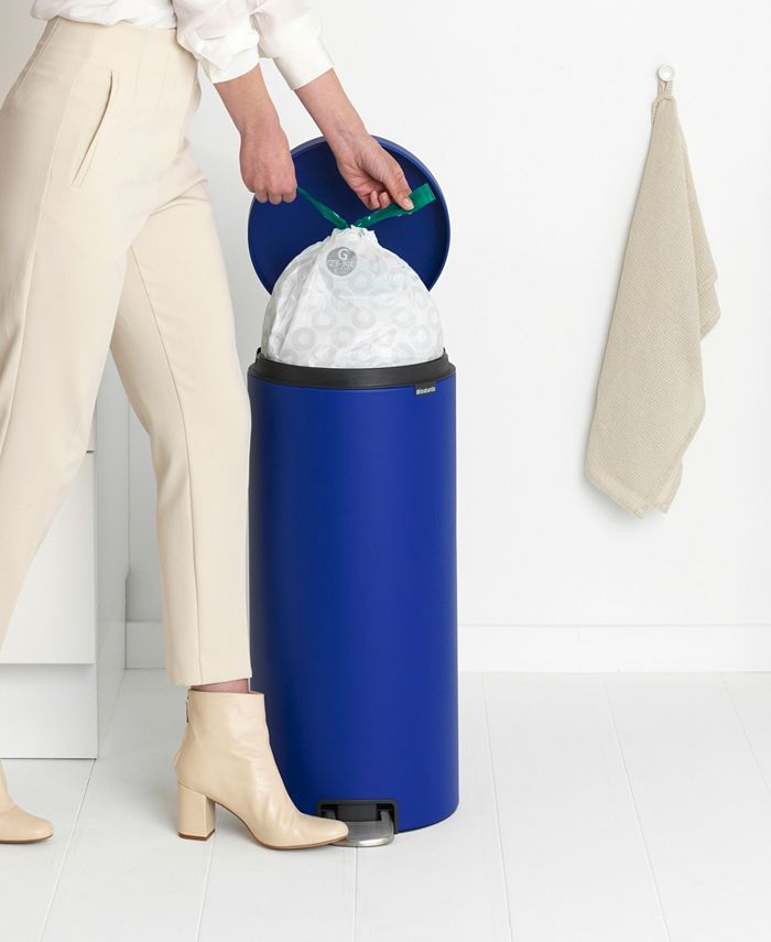 Brabantia New Icon Step on Trash Can, 8 Gallon, 30 Liter & Reviews
