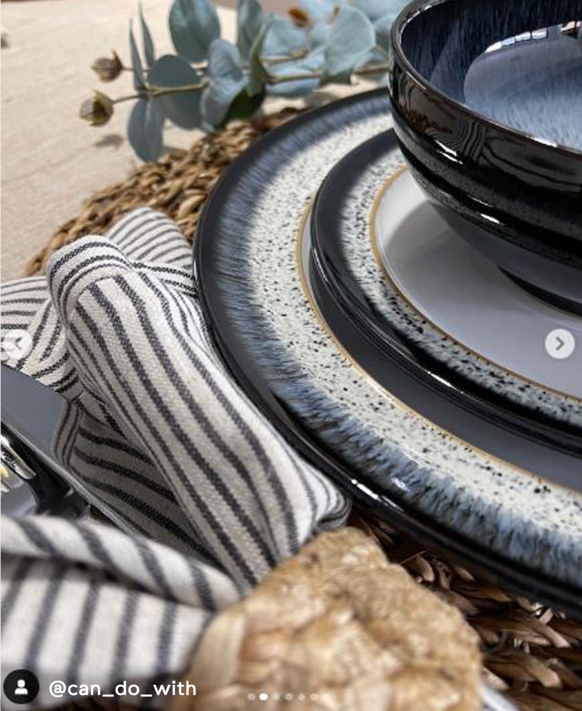 Halo Set of 4 Wide Rimmed Plates - Blue - Black