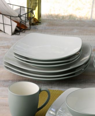 Colorwave Square 16 Pc. Dinnerware Set, Service for 4