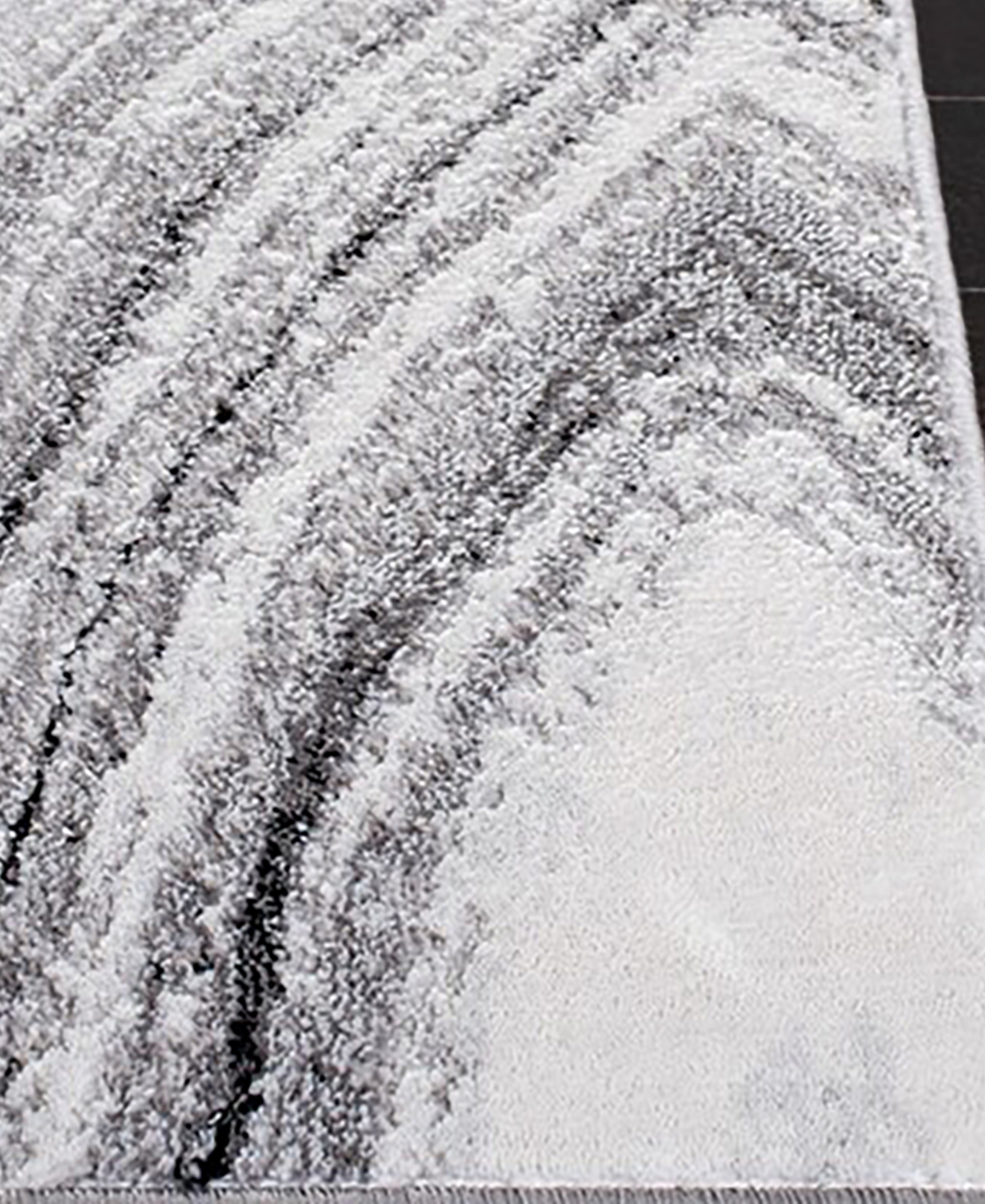 Safavieh Amelia ALA246 x Area Rug