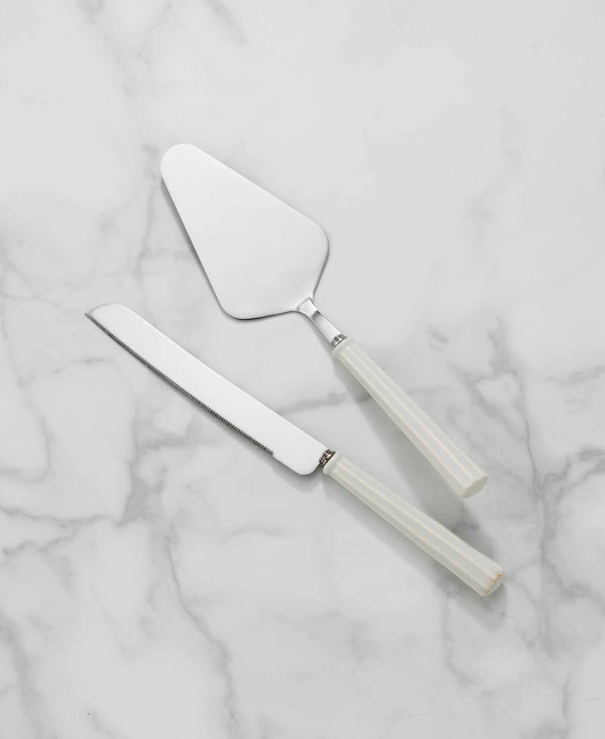 Lenox French Perle Scallop Dessert, 2-Piece Set - White and Off White
