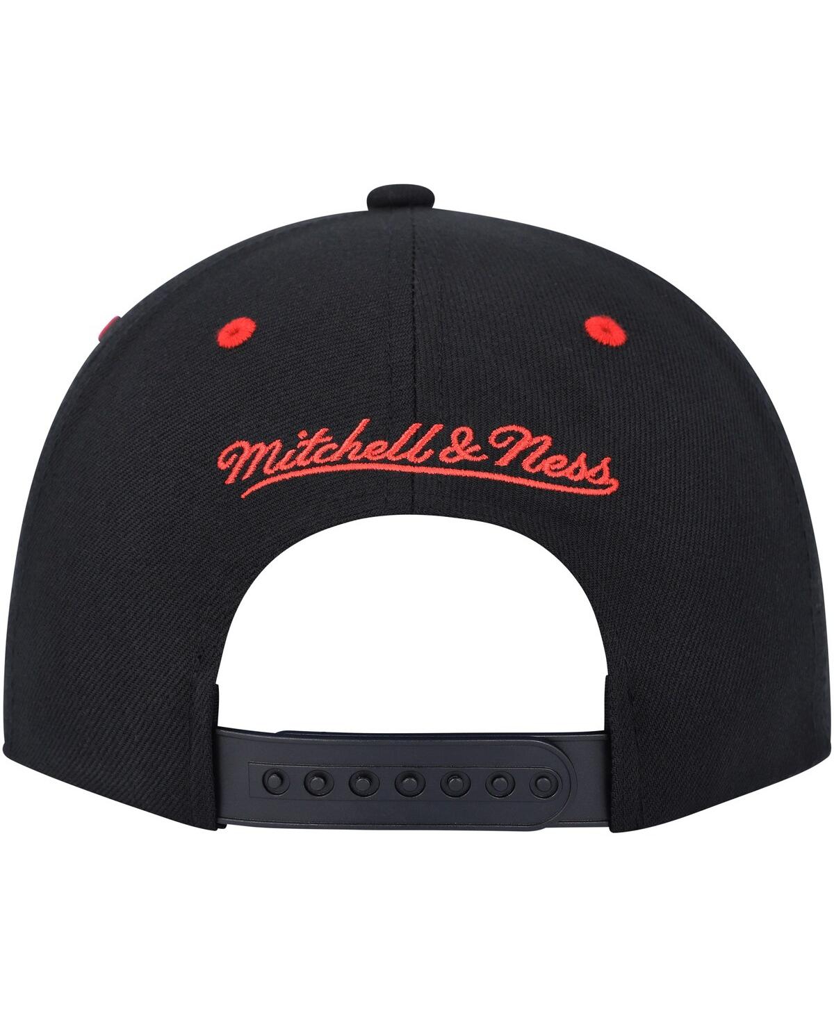 Men's Mitchell & NessChicago Blackhawks Lofi Pro Snapback Hat - Black