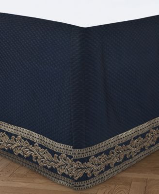 J Queen New York 4 Piece Comforter Set, California King