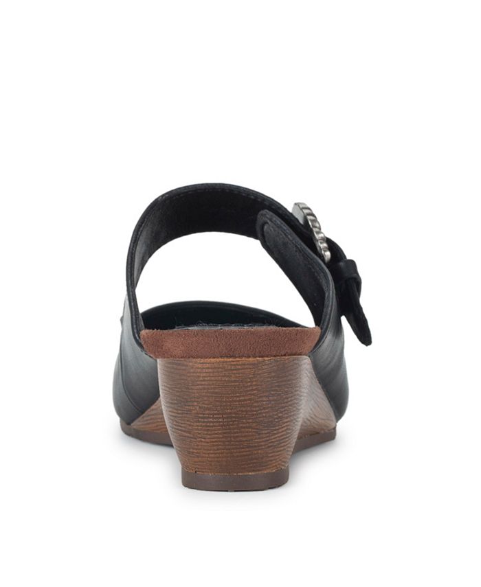 baretraps mules