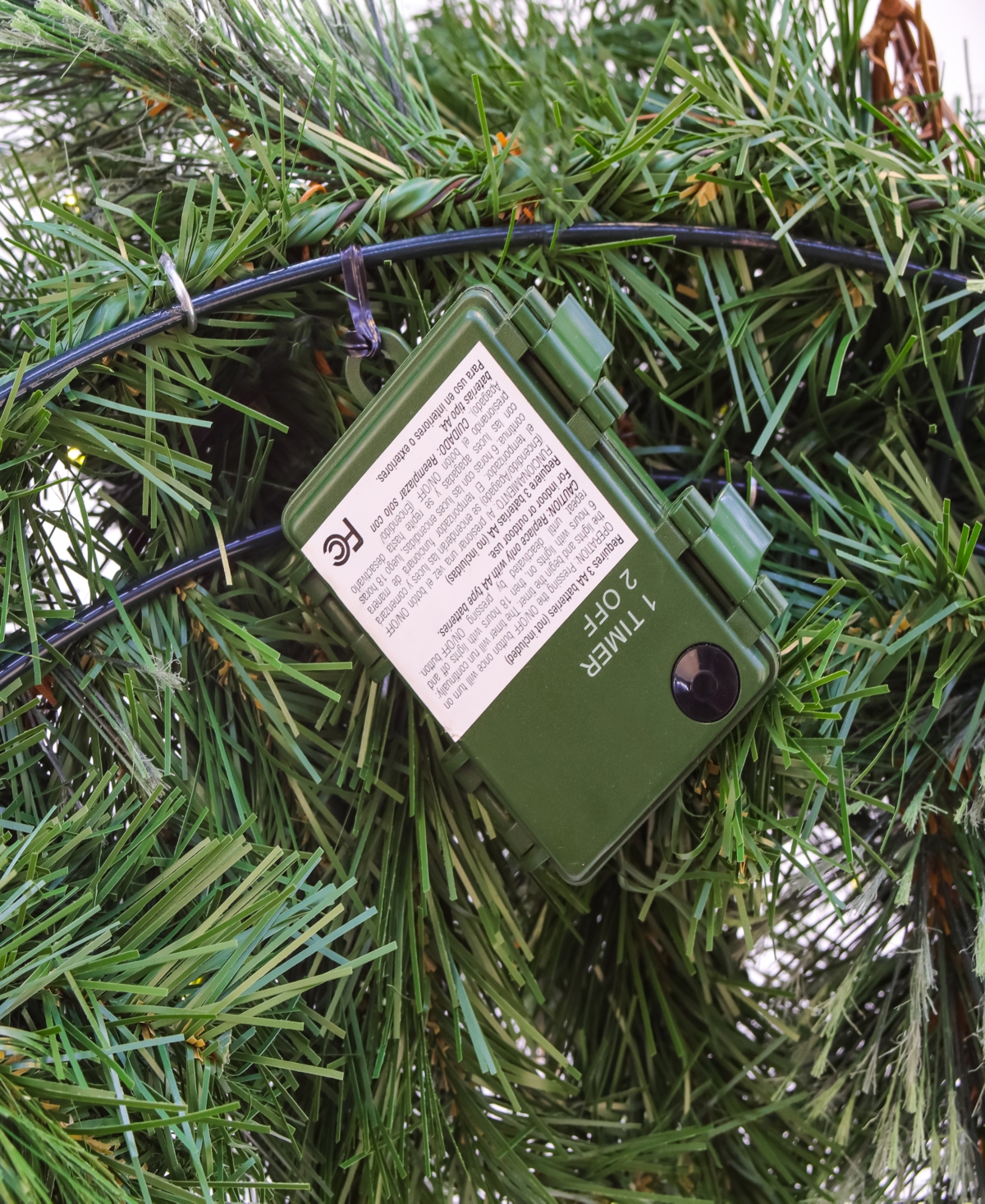 National Tree Company Glistening Pine Wreath with Led Lights