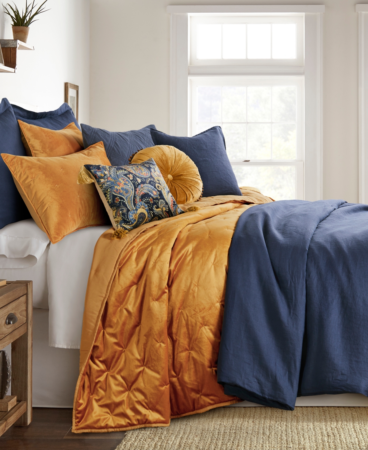 Levtex Calabria Velvet Quilt, Xl