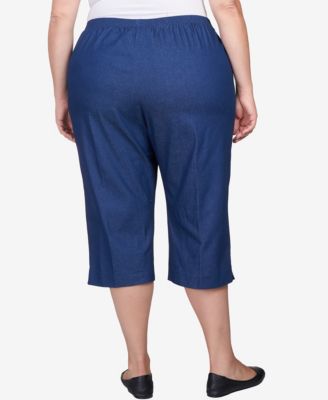 Plus Size Classic Relaxed Fit Denim Capri Pant
