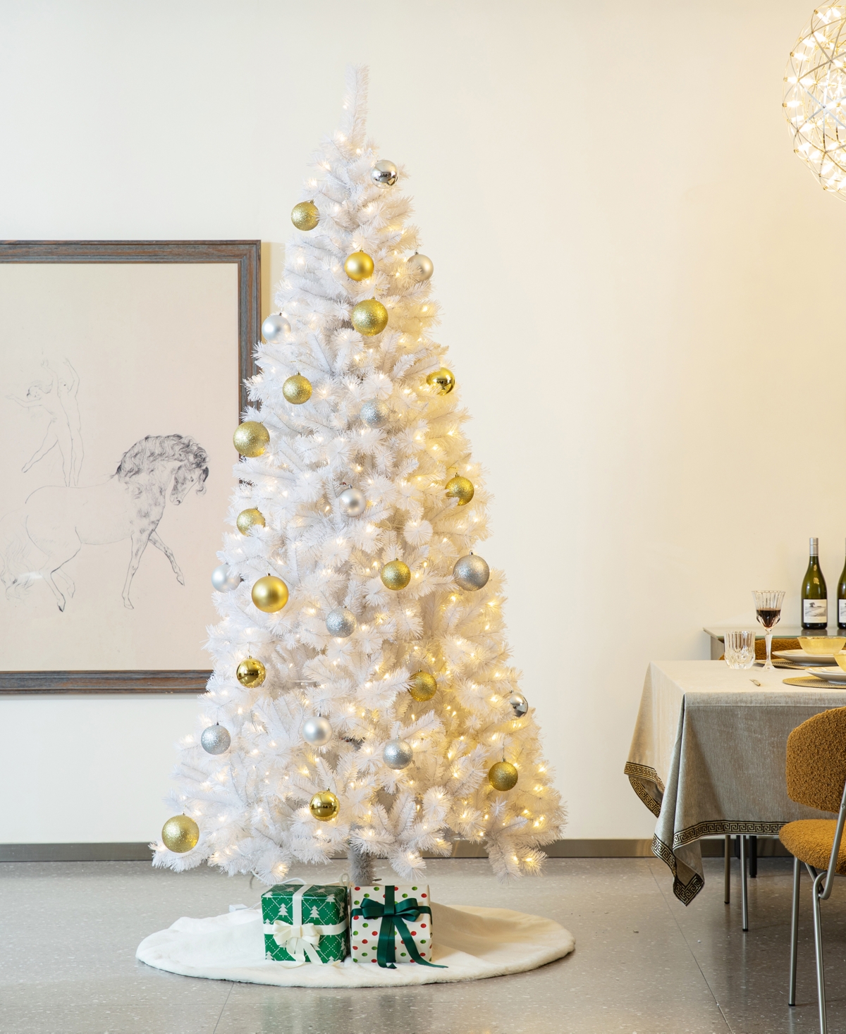 Glitzhome 48" D Faux Fur Christmas Tree Skirt In White