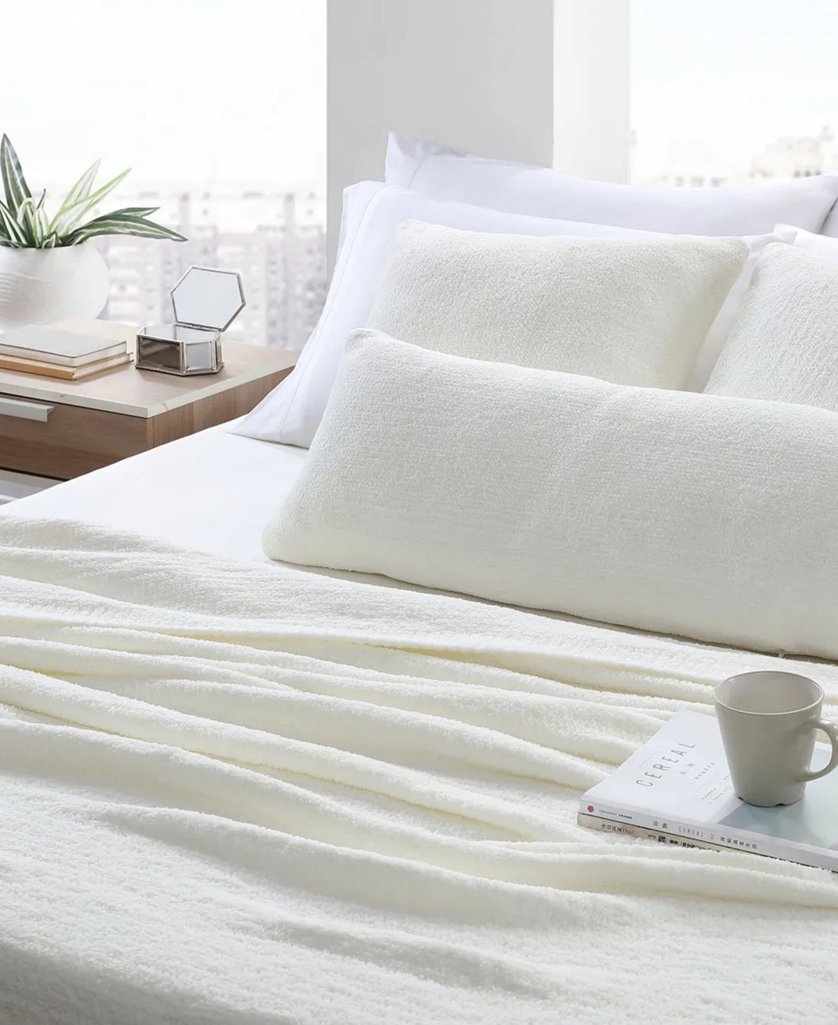 Sunday Citizen Snug Blanket, King