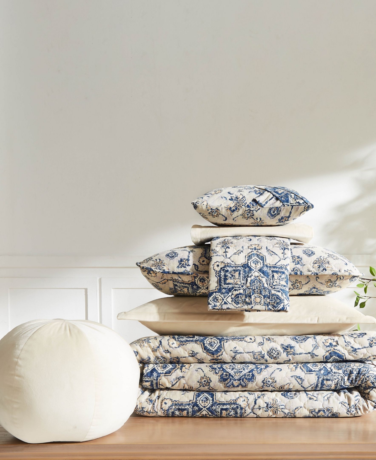 Southshore Fine Linens Persia 7 Piece Quilt Set,