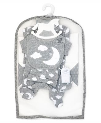 Baby Boys or Baby Girls Layette Gift Bag Set