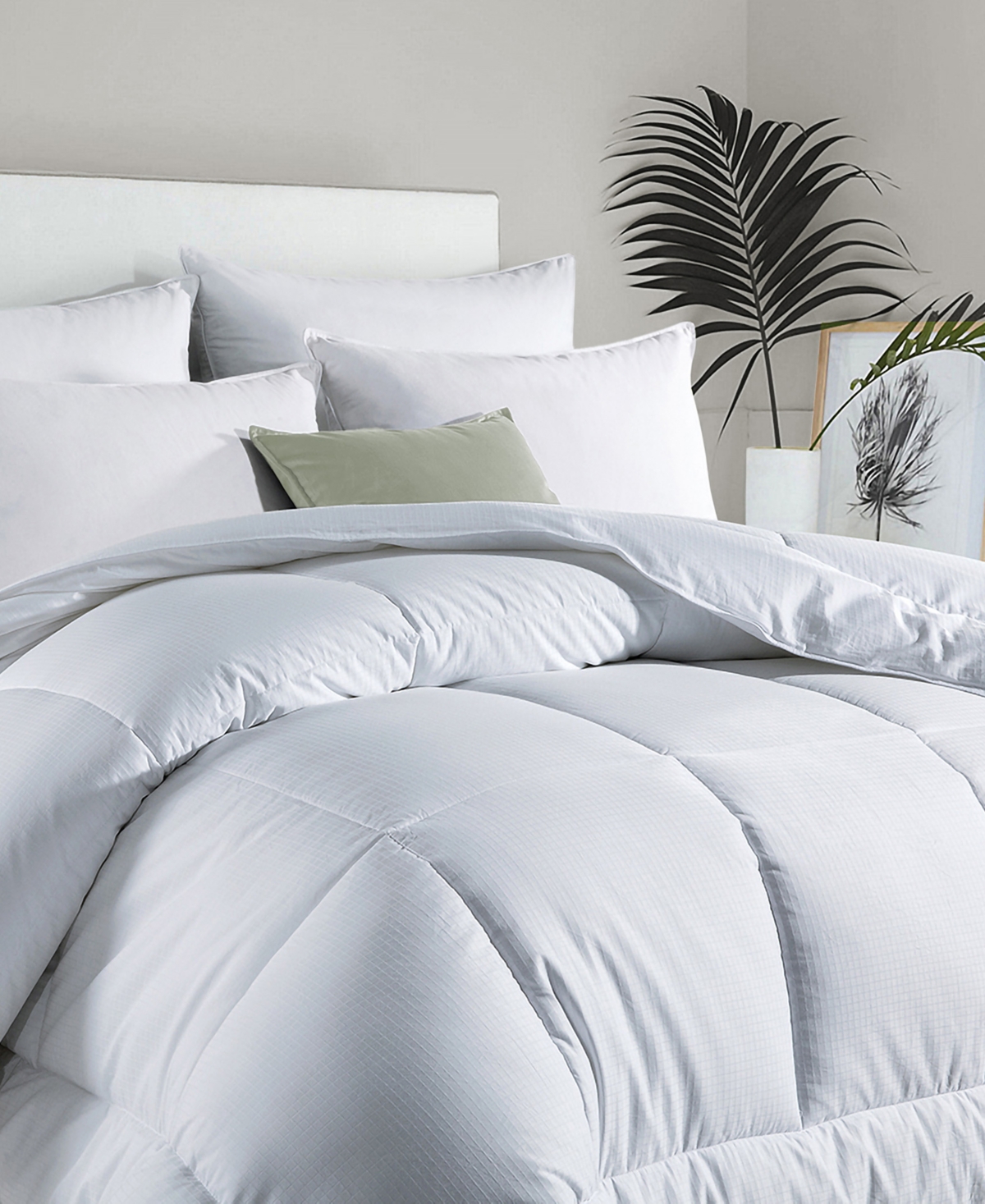 Unikome Cozy All Season Down Alternative Comforter, Twin In White