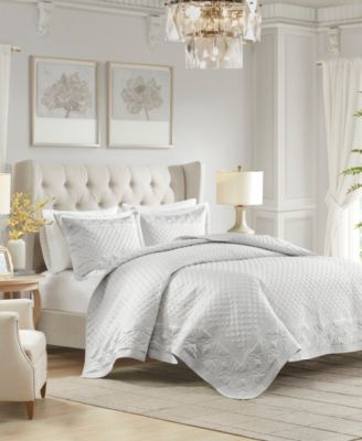 CLOSEOUT! Versailles 3-Pc. Quilt Set, King