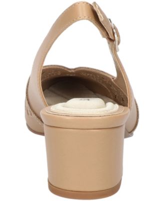 Women's Bizzy Buckle Slingback Pumps